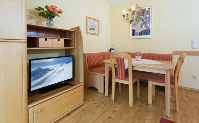 Bed and Breakfast Haus Christaldo St. Anton am Arlberg Zewnętrze zdjęcie